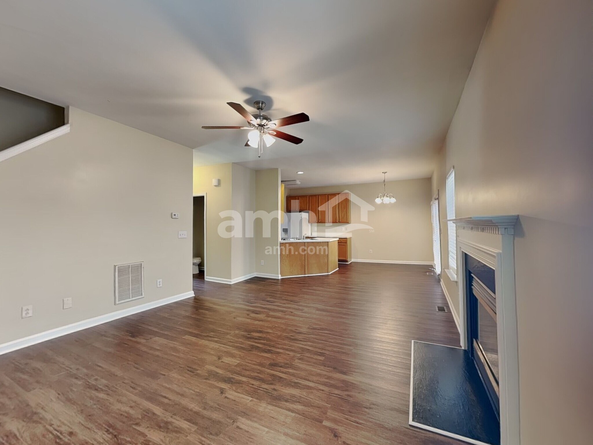 Building Photo - 612 Hanska Way
