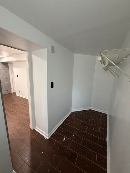Building Photo - 6125 S Champlain Ave