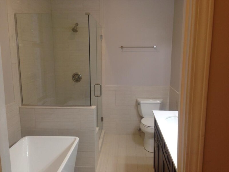 Building Photo - 245 W Scott St