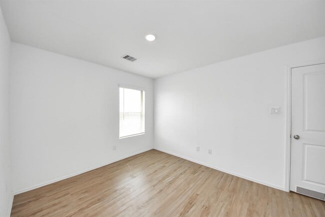 Building Photo - 4131 Neches Bnd Dr