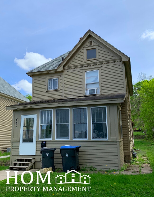 Building Photo - 431 N 5th St