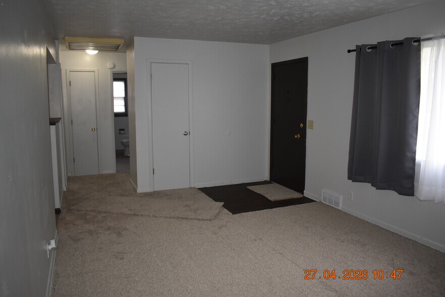 Building Photo - 4616 Grand Ave