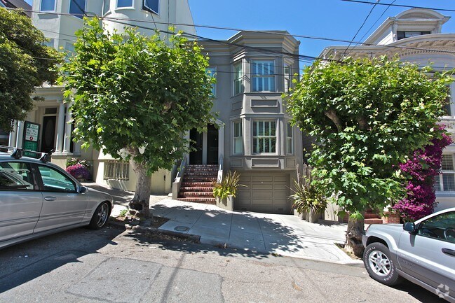 Building Photo - 876-880 Chestnut St