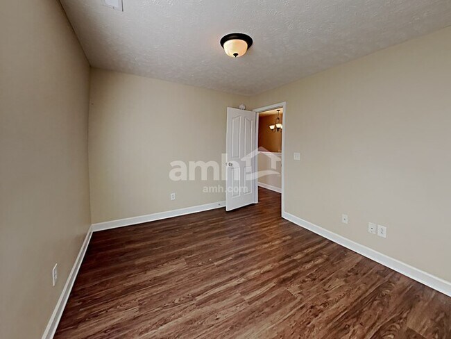 Building Photo - 119 Nick Price Dr