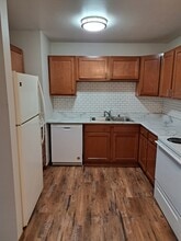 Building Photo - Bridgewood Apartments 907
