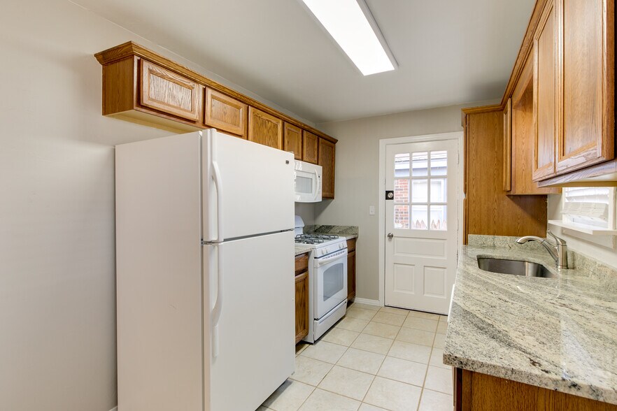 Building Photo - 3012 NW 44th St