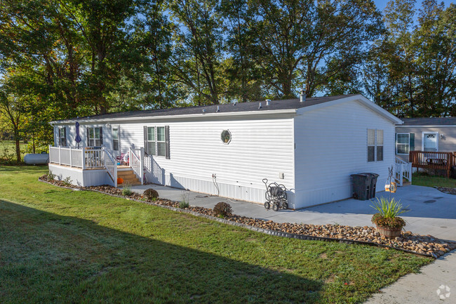 Building Photo - Countryside Estates Ohio