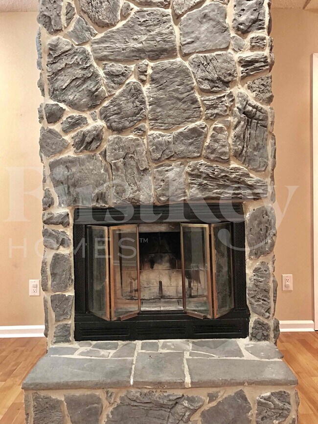 Building Photo - 10812 Carrington Ct