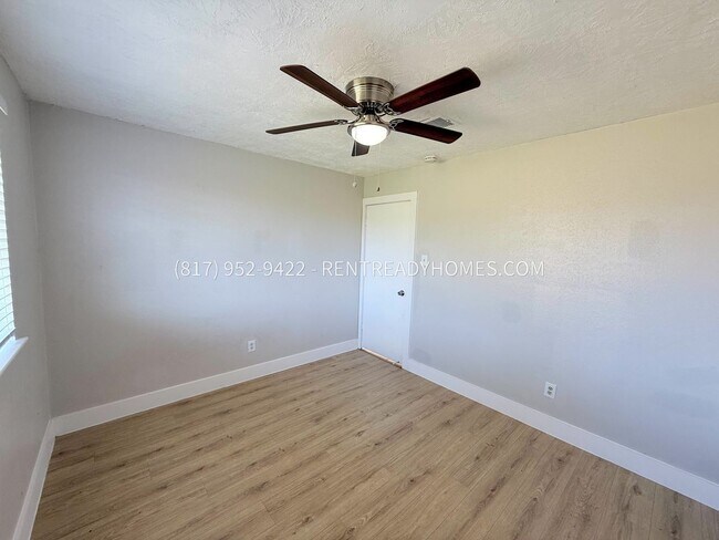 Building Photo - 522 Kenwood Ln