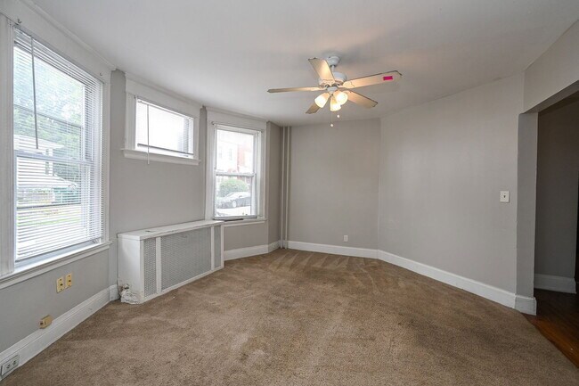 Building Photo - 2344 W Clifton Ave