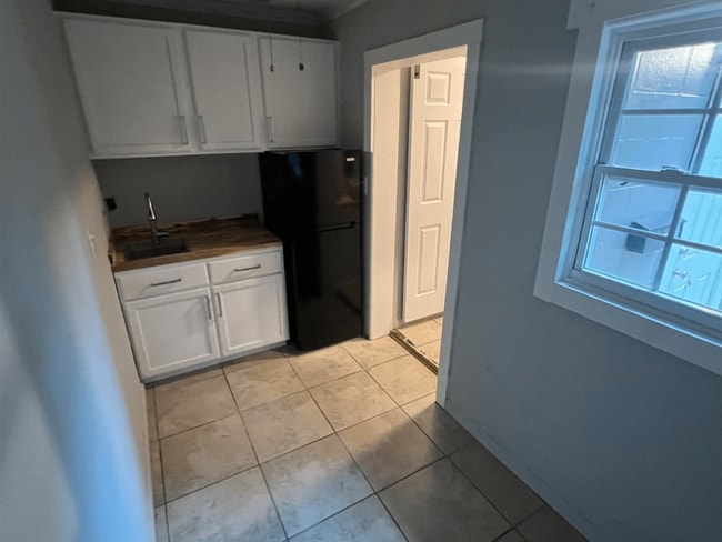 Building Photo - 1240 Levy Ave