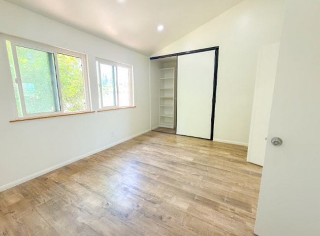 Building Photo - 15224 Shadybend Dr