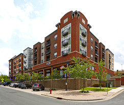 Building Photo - Grande Market Place