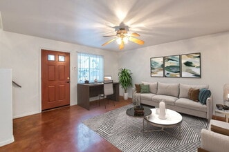 Building Photo - 3 N 6th Ave