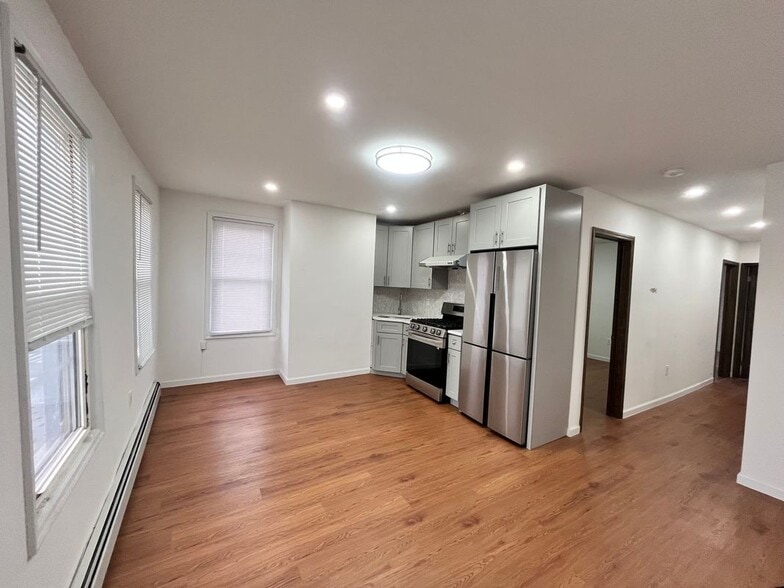 Building Photo - 64-03 Perry Ave