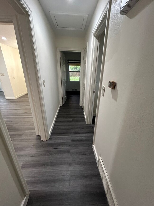 Building Photo - Completely Updated 2 bedroom 1 bath home with rustic charm