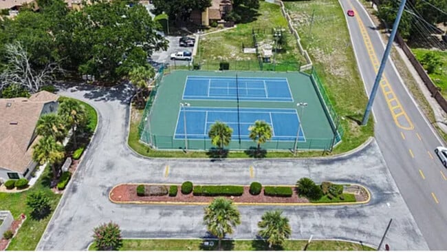 Building Photo - 750 Olympic Cir