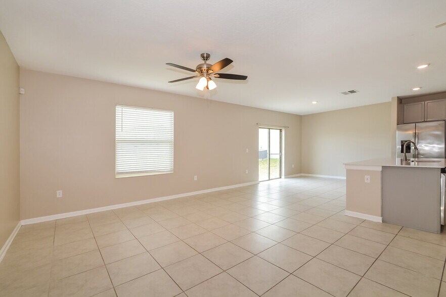Building Photo - 353 Citrus Pointe Dr