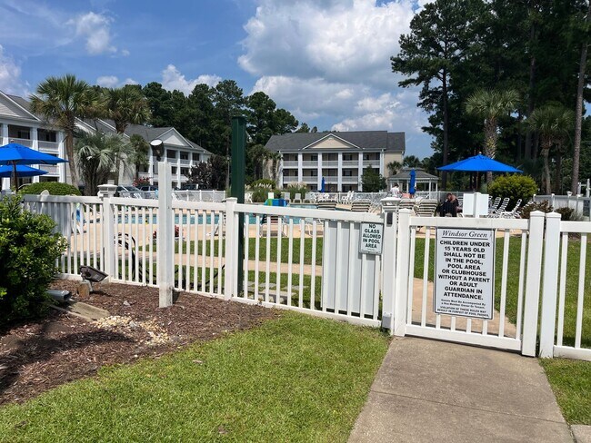 Building Photo - ONE MONTH FREE with a sixteen-month lease. Two Bedroom, Furnished Condo in Windsor Green in Carol...