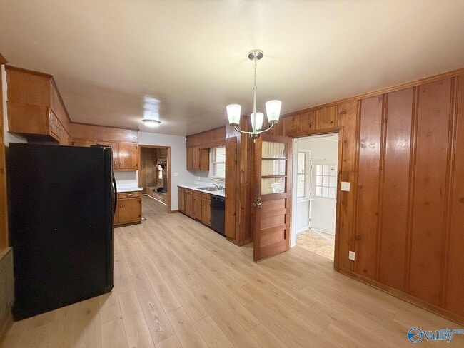 Building Photo - 2106 NW Sullivan Rd