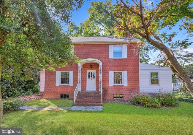 Building Photo - 13206 Occoquan Rd