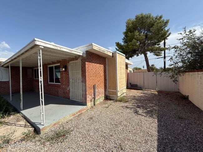 Building Photo - 4634 E Montecito St