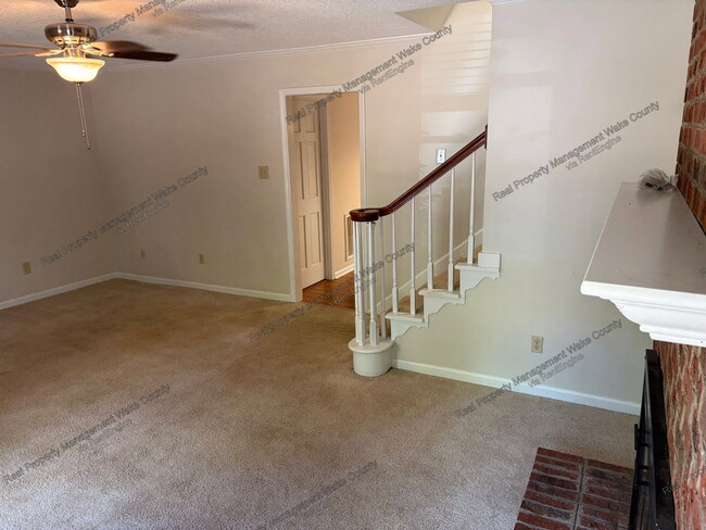Building Photo - 5512 Hamstead Crossing