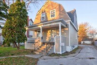 Building Photo - 1610 Court St