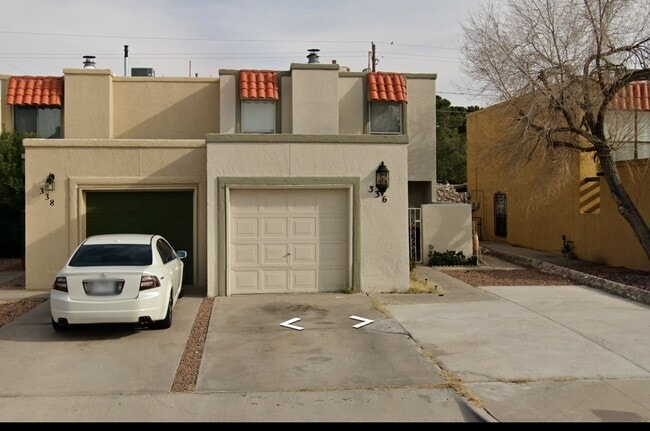 Building Photo - 336 Villa Place