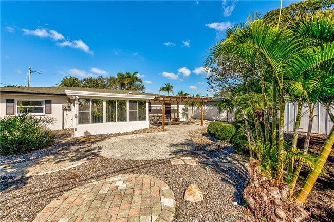 Building Photo - 10203 3rd St E