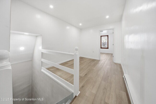 Building Photo - 1312 N Washington Ave