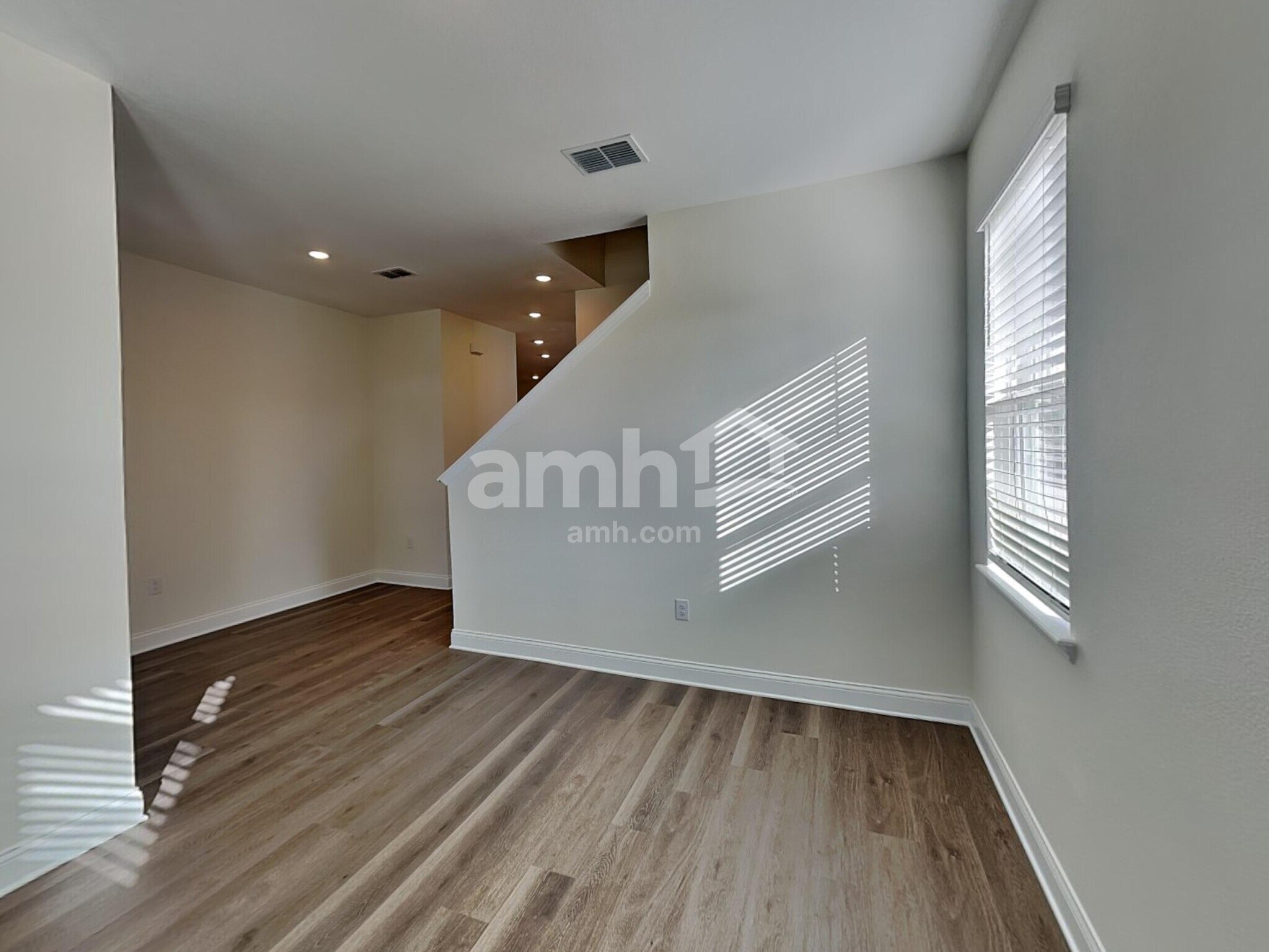 Building Photo - 3691 Lk Blf Lp