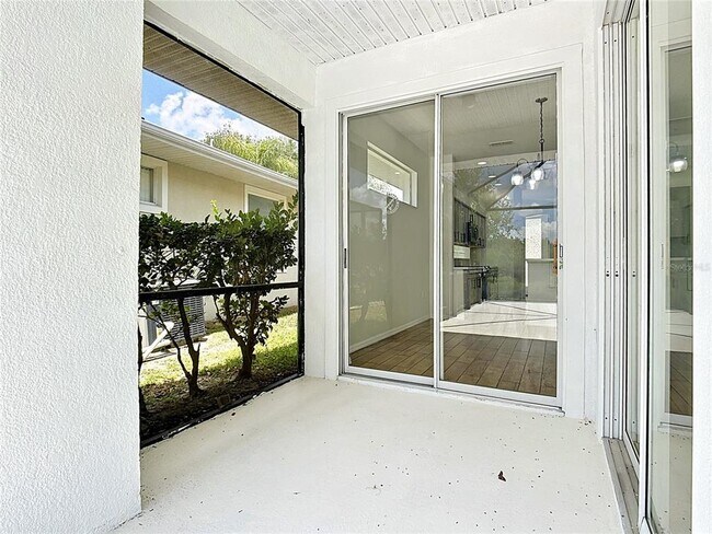 Building Photo - 2944 Sunset Vista Blvd