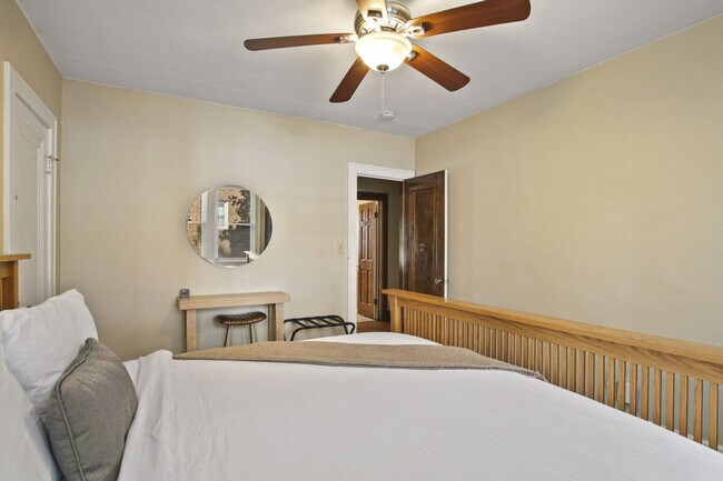 Building Photo - 1335 N Jackson St