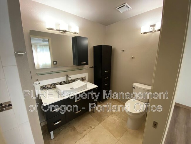 Building Photo - 15779 SW 87th Ave