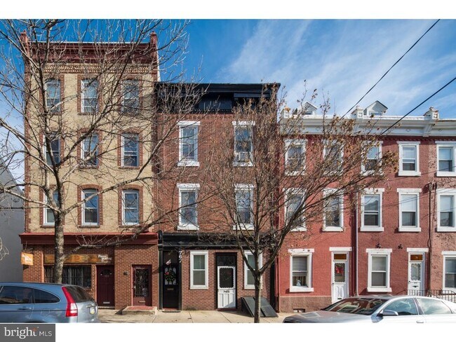Building Photo - 767 S Front St
