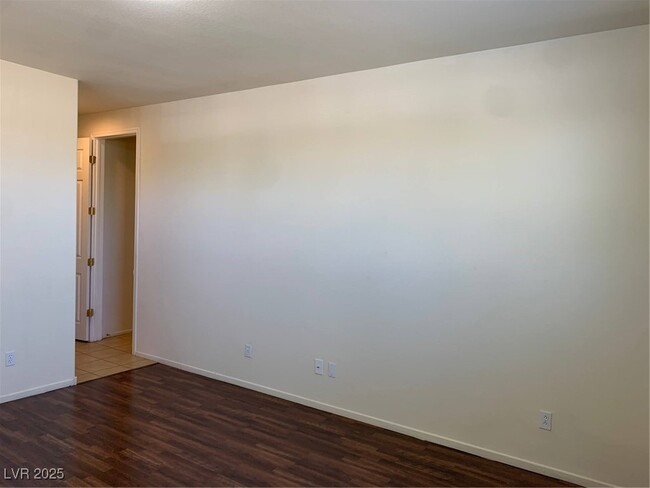 Building Photo - 3368 Osiana Ave