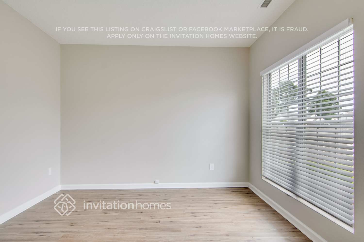 Building Photo - 3004 Riverbrooke Dr