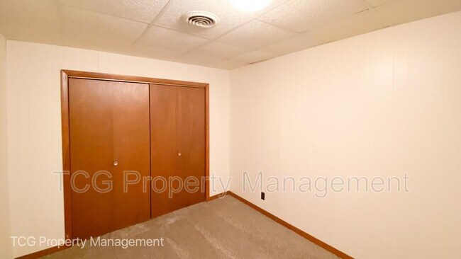 Building Photo - 510 S Main St