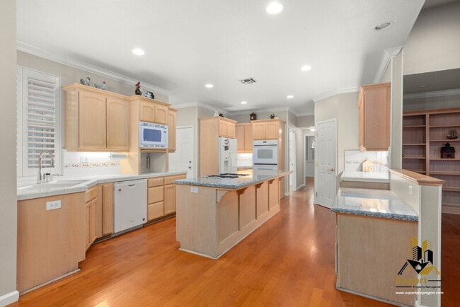 Building Photo - 5291 Bryant Rd