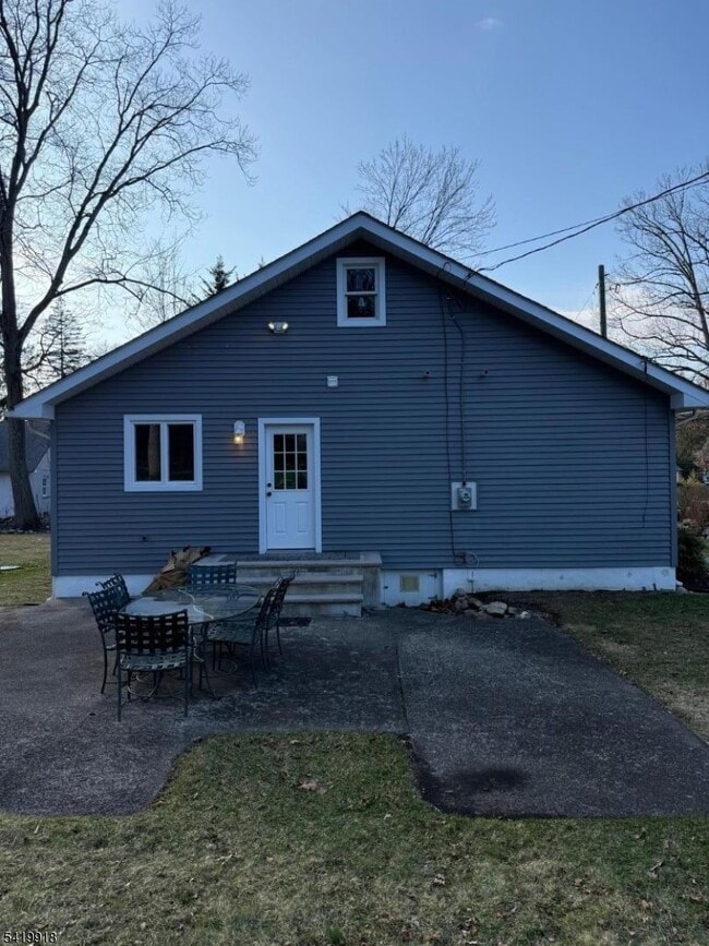 Building Photo - 12 Bellot Rd