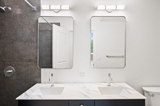 Building Photo - Spinning Mill