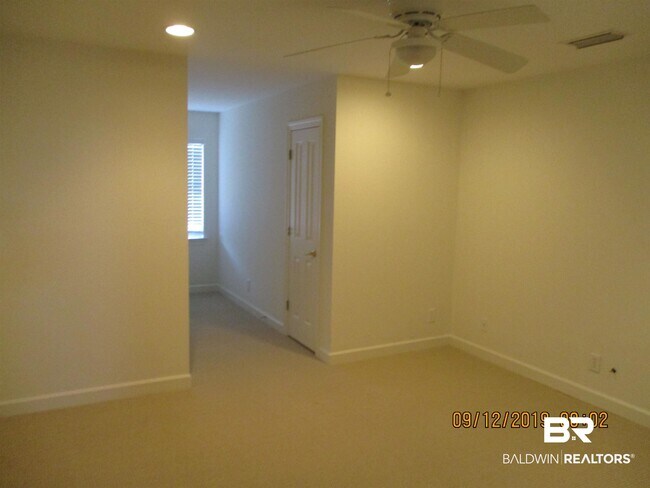 Building Photo - 9153 Parliament Cir