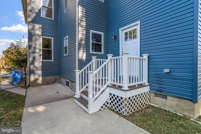 Building Photo - 142 Snyder Pl