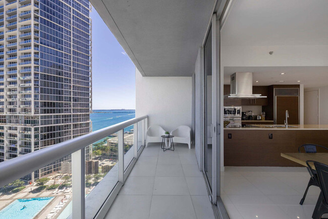 Building Photo - 485 Brickell Ave
