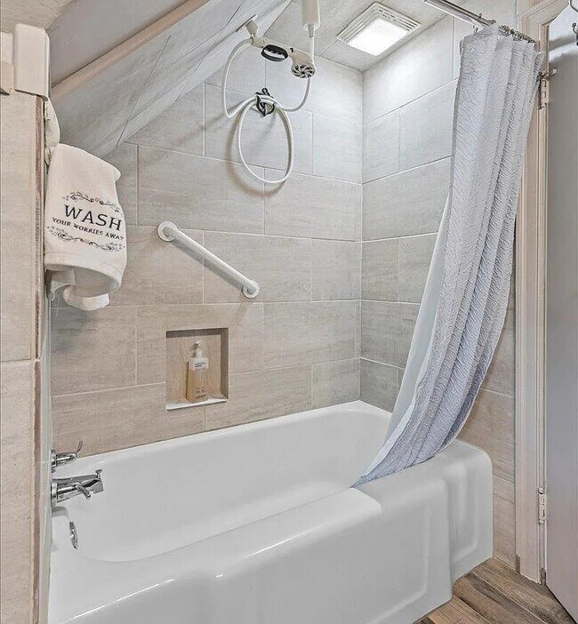 Building Photo - 71 Thistle Cove