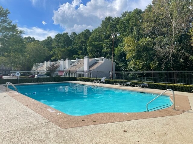 Building Photo - 1609 Homestead Trl