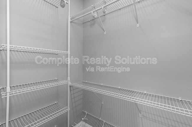 Building Photo - 3466 S Spring Ave