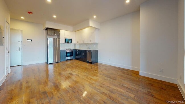 Building Photo - 138-28 Queens Blvd