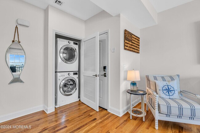 Building Photo - 1515 Ocean Terrace